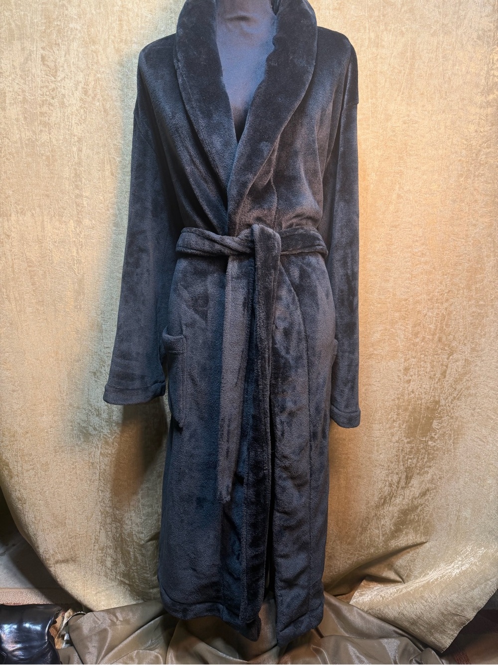 Women’s Plush Shawl Collar Robe Coat - Black New no Tags S/M